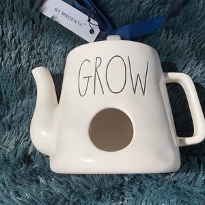 Rae Dunn GROW teapot birdhouse